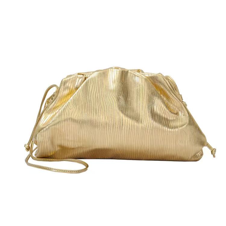 Alma Night Clutch